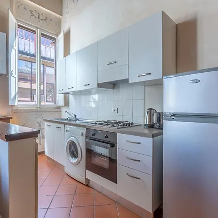 Guesthost - Renaissance