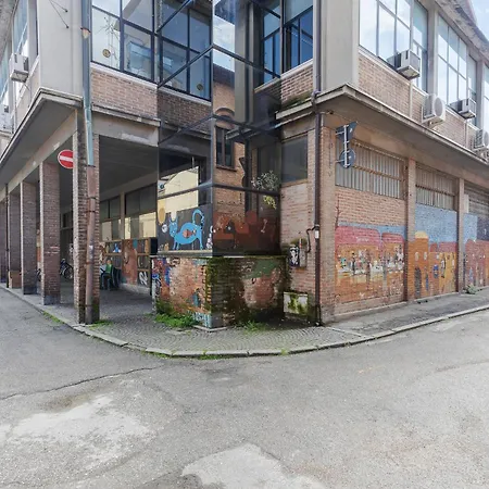 Guesthost - Renaissance Apartamento