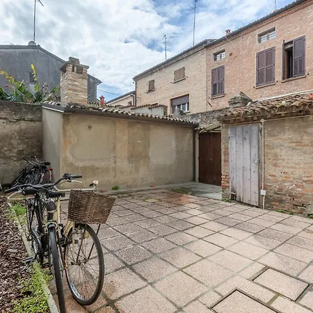 Apartment Guesthost - Renaissance Ferrara