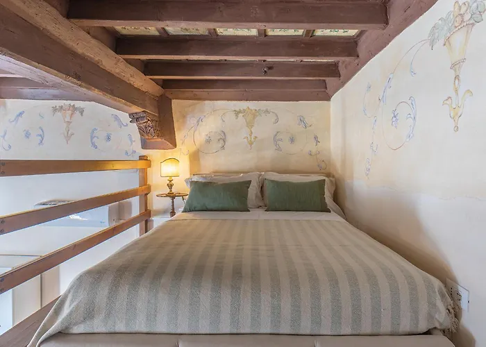 Guesthost - Renaissance *